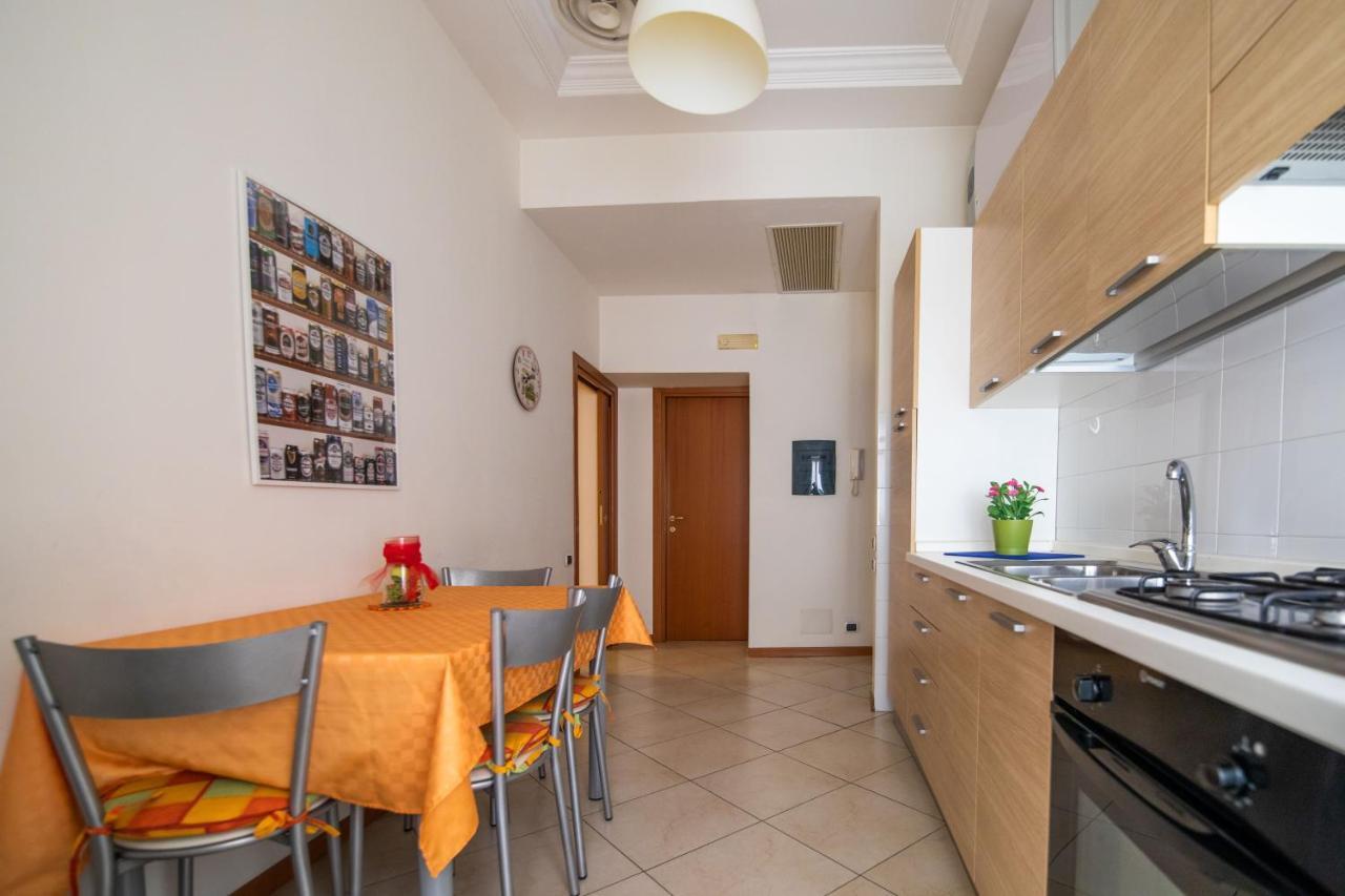 Appartamenti Le Gemme Naples Exterior photo